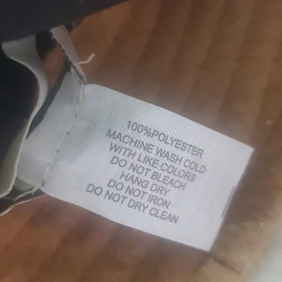 Kensie Women's Bucket Hat - Picture 7 of 9